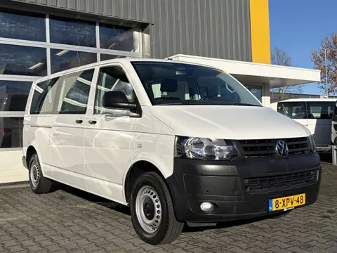 Volkswagen Transporter Kombi 2.0 TDI L2H1 8-persoons BTW en BPM vrij Airco Cruise control Navigatie 