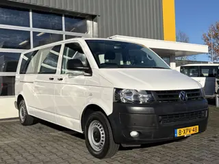 Volkswagen Transporter Kombi 2.0 TDI L2H1 8-persoons BTW en BPM vrij Airco Cruise control Navigatie 