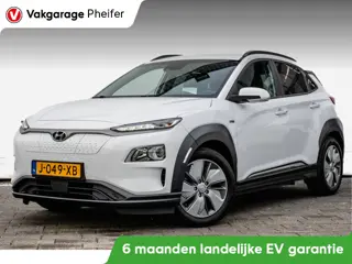 Hyundai KONA EV Fashion 64 kWh SOH 100% Trekhaak/ 3-Fase/ Navigatie/ Blindspot/ Camera/ Dab/ Adapt. 