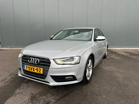 Audi A4 Limousine 1.8 TFSIe Edition NAVI | TREKHAAK | NAP !