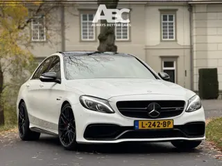 Mercedes-Benz C-Klasse AMG 63 S Akrapovic (bj 2015)