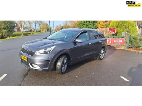 Kia Niro 1.6 GDi Hybrid Design Edition Camera, Cruise, Navi