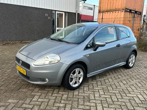 Fiat Grande Punto 1.4 Active 2008 137DKM