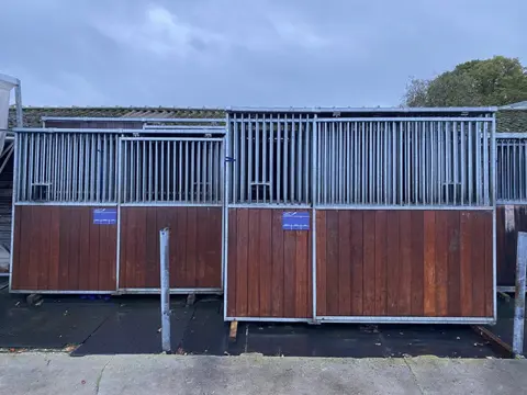 Te koop gevraagd Paardenboxen