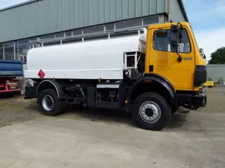 Mercedes-Benz 1824 AK - 4x4 - Fuel tanker (bj 1995)