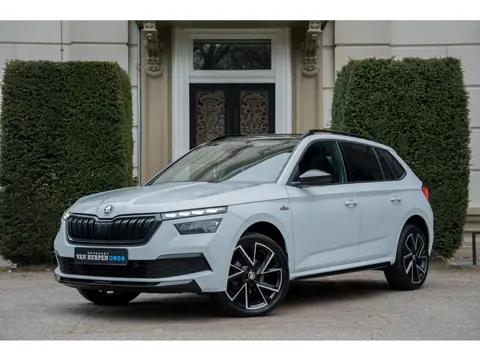 Skoda Kamiq 1.5 TSI ACT Monte Carlo PANO | CAMERA | CARPLAY | STOELVERW | WINTER PACK