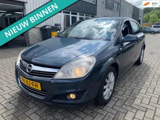 Opel Astra 1.4 Temptation LEUKE AUTO RIJDT EN SCHAKELT GOED