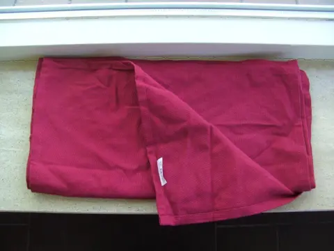 TAFELLOPER KATOEN 120X40 BORDEAUX ROOD