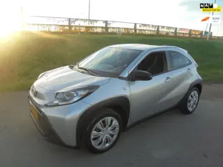 Toyota Aygo X Toyota Ayco X 1.0 benzine 5 deurs airco Camera 7000 km