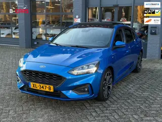 Ford Focus 1.0 EcoBoost ST Line Pano|LedXenon|Stoelvw|Stuurvw|Navi|Full!!