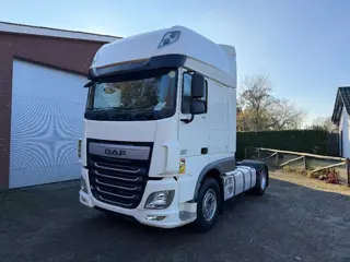 DAF XF 106.460 / Super SpaceCab / Euro6 / 4x2 / 2x Dieseltanks