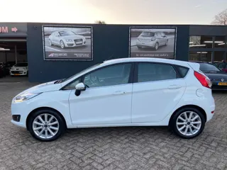 Ford Fiesta 1.0 Titanium 5-deurs - Airco ecc - Cruise - Bluetooth/handsfree - Navi - Achteruitrijcam