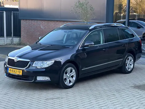 Skoda Superb Combi 1.4 TSI 125 PK NIEUWSTAAT LEER NAVI CRUISE XENON CLIMA MEMORY