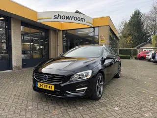 Volvo V60 2.4 D6 AWD Plug-In Hybrid Summum Schuifdak Dealer Onderhouden!