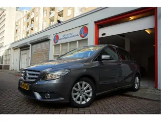 Mercedes-Benz B-Klasse 180 Luxe uitvoering | Navigatie | Trekhaak | Stoelverwarming | Parkeersensore