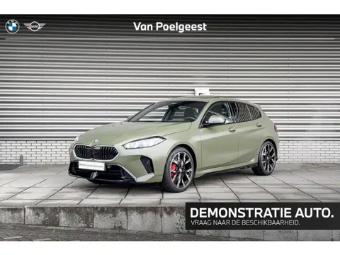 BMW 1 Serie 120 M Sportpakket Pro / Innovation Pack / Harman Kardon / Glazen panoramadak / Stuur ver