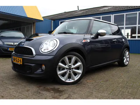 MINI Cooper S "10 Years II" Leder - Navi - Xenon !!! 184 Pk