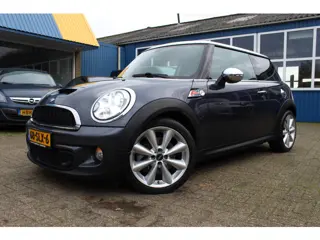 MINI Cooper S "10 Years II" Leder - Navi - Xenon !!! 184 Pk