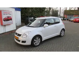 Suzuki Swift 1.3 Base