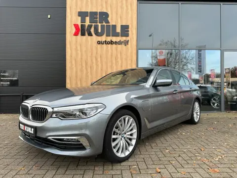 BMW 5-SERIE 530e xDrive iPerformance High Executive Luxury