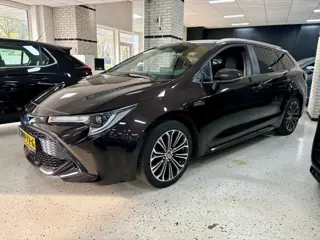 TOYOTA COROLLA 2.0 HYBRID DYNAMIC Multimedia PDC Cam ECC Airco LM Parkeerhulp