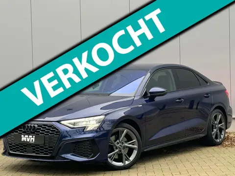 Audi A3 Limousine 35 TFSI S edition - Automaat - 2021 - S-Line - Weinig KM - OrigNL - NAP