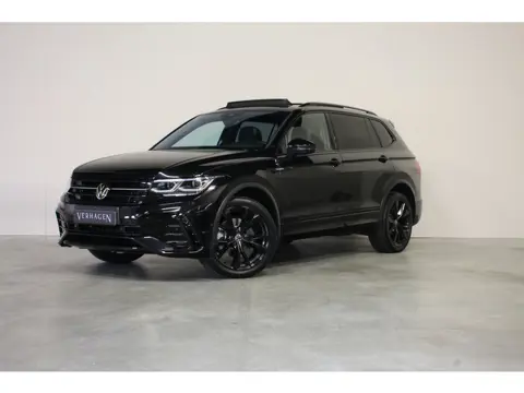 Volkswagen Tiguan Allspace 7p 2.0 TSI Black Style Leer Pano Trekhaak 4motion