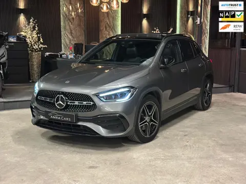 Mercedes-Benz GLA-klasse 200 AMG|PANO|MEMORY|SFEER|BOMVOL!