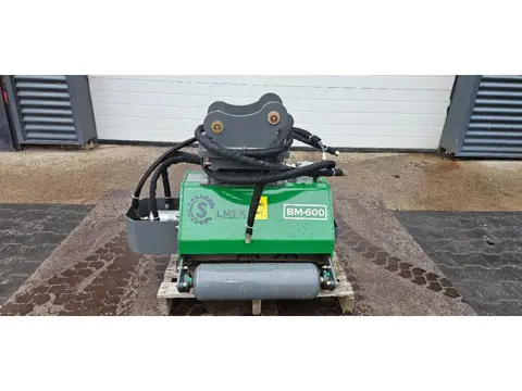 WOLF Klepelmaaier (bj 2025)