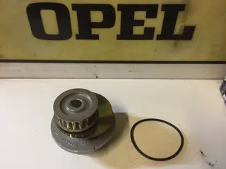 Waterpomp Opel Ascona C_ Corsa A _ Kadett E 90234200