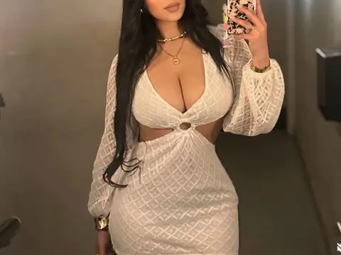 ValentinaFire (27) #Rotterdam, Ik ben Valentina Fire, de vonk die jouw #