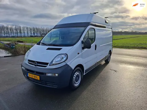 Opel VIVARO 2.0i L2H1 benzine in zeer goede staat
