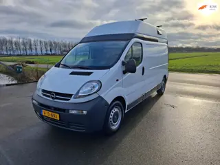 Opel VIVARO 2.0i L2H1 benzine in zeer goede staat