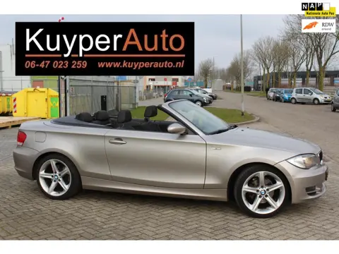 BMW 1-serie Cabrio 118i Executive ned auto NAP NAVI MULTIMEDIA WINDSCHERM PARKEERSENSOREN