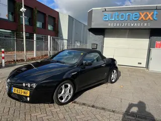 Alfa Romeo Spider 2.2 JTS Exclusive AIRCO I NAVIGATIE I LMV I ELEKTRISCH DAK I COMPLETE ONDERHOUDSHI