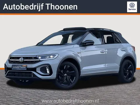 Volkswagen T-Roc 1.5 TSI R-Line | Black Style | Trekhaak | Pano | Keyless