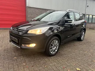 Ford Kuga 1.6 Titanium 4WD trekhaak stoelverwarming