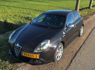 ALFA ROMEO GIULIETTA 1.7 TBi QV 235pk / leder / airco / navi