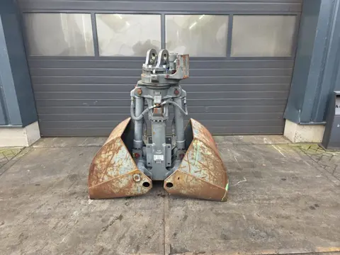 liebherr gm 810 clamshell