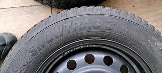 Vredestein winterbanden met stalen velgen