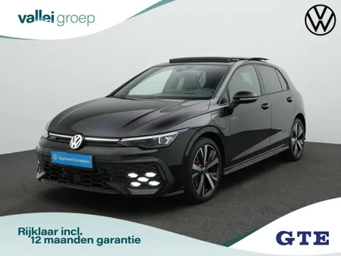 Volkswagen Golf 1.5 eHybrid 272 pk DSG GTE | Panoramadak | Trekhaak | Adaptief onderstel | Head-up d