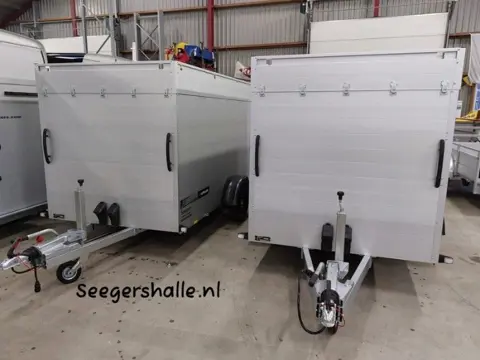 Anssems gesloten aanhanger met zeer lage laadvloer