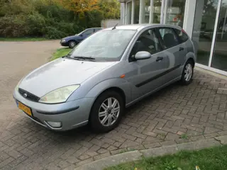Ford Focus 1.6-16V Futura (bj 2004)