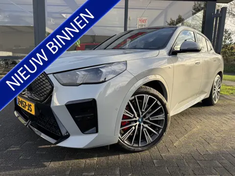 BMW iX2 eDrive20 67 kWh M-Sport Panoramadak / Lederen bekleding