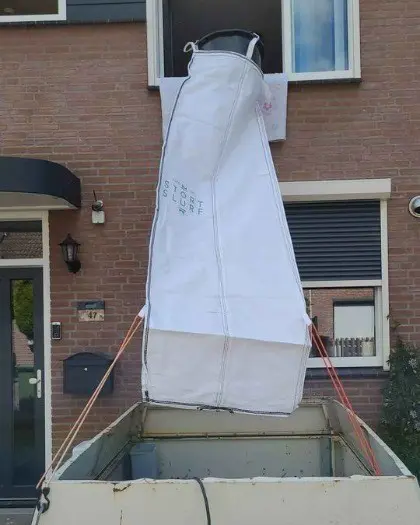 Wie gaat binnenkort verbouwen of een platdak leeghalen?