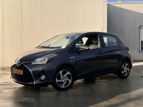 Toyota Yaris 1.5 Hybrid Dynamic | Leren bekleding
