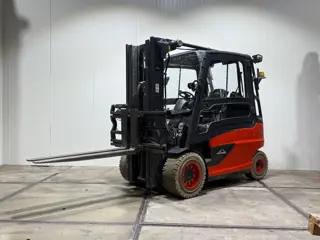 Linde E40-600 3500UUR [ACCU 2023]Triplex Vorkversteller cabine Sideshift Freelift HL1125