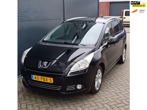 Peugeot 5008 1.6 THP GT 7p. Navigatie Panorama
