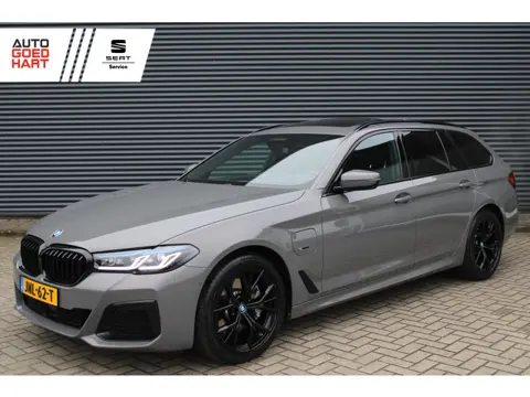 BMW 5 Serie Touring 530e xDrive M-Sport Active Steering Laser Pano Vol-Leder Head-up