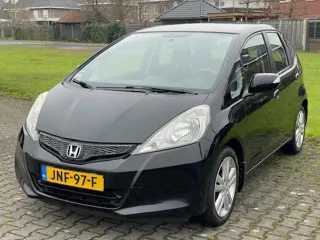 HONDA JAZZ 1.4 Automaat/ Airco/ LM/ Parkeersensoren/ Stoelverw.